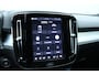 Volvo XC40 B4 Plus Dark | Panoramadak | Trekhaak | Verwarmbare voorstoelen en stuurwiel | Premium audio by Harman Kardon | Adaptieve cruise control