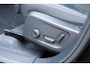 Volvo XC40 B4 Plus Dark | Panoramadak | Trekhaak | Verwarmbare voorstoelen en stuurwiel | Premium audio by Harman Kardon | Adaptieve cruise control