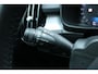 Volvo XC40 B4 Plus Dark | Panoramadak | Trekhaak | Verwarmbare voorstoelen en stuurwiel | Premium audio by Harman Kardon | Adaptieve cruise control