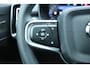 Volvo XC40 B4 Plus Dark | Panoramadak | Trekhaak | Verwarmbare voorstoelen en stuurwiel | Premium audio by Harman Kardon | Adaptieve cruise control