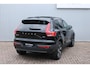 Volvo XC40 B4 Plus Dark | Panoramadak | Trekhaak | Verwarmbare voorstoelen en stuurwiel | Premium audio by Harman Kardon | Adaptieve cruise control