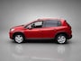 Peugeot 2008 1.2 Signature | Nieuwe Riem | Dealeronderhouden | Trekhaak | Cruise Control | Allseasonbanden|