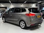 Kia Carens 1.6 GDi Business Pack