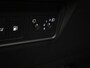 Land Rover Range Rover Evoque 1.5 P300e AWD SE | airco automatisch | Apple Carplay/Android | cruise control | LED koplampen | lederen bekleding | lichtmetalen velgen 20" | navigatiesysteem full map |