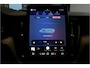 Volvo XC60 2.0 T6 AWD 293kW/399pk Aut8 Plug-in hybrid AWD Plus Bright HARMAN/KARDON + EL.TREKHAAK + ADAPT.CRUISE + SPORTSTOELEN + 360 CAMERA + STOELVERWARMING V&A + STUURVERWARMING + BLIS + EL.STOELEN MET MEMORY + PARKSENSOREN + 19” LM-VELGEN!!