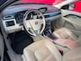 Volvo XC70 2.0 D4 181pk FWD Polar+ Automaat / Trekhaak / 19"LM / Schuif- kanteldak / Leder / Elektr. best. memo stoel / orig. NL