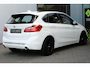 BMW 2-Serie Active Tourer 220i High Executive / Pano / Cruise / Head-up