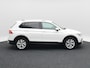 Volkswagen Tiguan 1.4 TSi eHybrid 245 Pk Automaat Elegance | Leder | Adaptive Cruise | Trekhaak | 360 Camera | Navigatie | 18 Inch | 18.242 Km !!