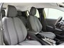 Peugeot 208 1.2 Hybrid 110 e-DCS6 Allure | Parkeersensoren | Appel Carplay/Android Auto draadloos | Climate Control | Cruise Control | Privacy Glass
