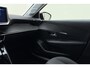 Peugeot 208 1.2 Hybrid 110 e-DCS6 Allure | Parkeersensoren | Appel Carplay/Android Auto draadloos | Climate Control | Cruise Control | Privacy Glass