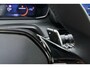 Peugeot 208 1.2 Hybrid 110 e-DCS6 Allure | Parkeersensoren | Appel Carplay/Android Auto draadloos | Climate Control | Cruise Control | Privacy Glass