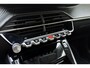 Peugeot 208 1.2 Hybrid 110 e-DCS6 Allure | Parkeersensoren | Appel Carplay/Android Auto draadloos | Climate Control | Cruise Control | Privacy Glass