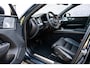 Volvo XC60 T8 Plug-in hybrid AWD Ultra Dark Executive Edition | Google | Long Range | Bowers & Wilkins Audio | Luchtvering | Gelamineerd Zijruiten Rondom | Stoelmassage & Ventilatie | Getint Glas | LED Koplampen | Stoel-/Stuurverwarming | Dodehoekdetectie | Keyless | Zitverlenging | 22" LM