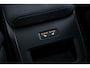 Volvo XC60 T8 Plug-in hybrid AWD Ultra Dark Executive Edition | Google | Long Range | Bowers & Wilkins Audio | Luchtvering | Gelamineerd Zijruiten Rondom | Stoelmassage & Ventilatie | Getint Glas | LED Koplampen | Stoel-/Stuurverwarming | Dodehoekdetectie | Keyless | Zitverlenging | 22" LM