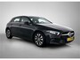 Mercedes-Benz A-klasse 180 Business Solution Ledkoplampen | Parkeerpakket met achteruitrijcamera |Stoelverwarming voor | Spiegelpakket. Inclusief 24 maanden MB Certified garantie voor Europa.