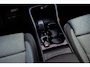 Volvo XC40 2.0 B4 Plus Dark | Trekhaak | Harman Kardon Audio | Achteruitrijcamera | Parkeersensoren | Keyless Entry | Elektrische Achterklep | Elektrisch Verstelbare Voorstoelen | Stoelverwarming | Google Navigatie | Apple Carplay | Android Auto | Lichtmetalen Velgen 18 inch
