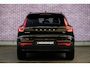Volvo XC40 2.0 B4 Plus Dark | Trekhaak | Harman Kardon Audio | Achteruitrijcamera | Parkeersensoren | Keyless Entry | Elektrische Achterklep | Elektrisch Verstelbare Voorstoelen | Stoelverwarming | Google Navigatie | Apple Carplay | Android Auto | Lichtmetalen Velgen 18 inch