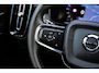 Volvo XC40 2.0 B4 Plus Dark | Trekhaak | Harman Kardon Audio | Achteruitrijcamera | Parkeersensoren | Keyless Entry | Elektrische Achterklep | Elektrisch Verstelbare Voorstoelen | Stoelverwarming | Google Navigatie | Apple Carplay | Android Auto | Lichtmetalen Velgen 18 inch