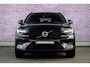 Volvo XC40 2.0 B4 Plus Dark | Trekhaak | Harman Kardon Audio | Achteruitrijcamera | Parkeersensoren | Keyless Entry | Elektrische Achterklep | Elektrisch Verstelbare Voorstoelen | Stoelverwarming | Google Navigatie | Apple Carplay | Android Auto | Lichtmetalen Velgen 18 inch