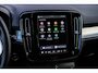 Volvo XC40 2.0 B4 Plus Dark | Trekhaak | Harman Kardon Audio | Achteruitrijcamera | Parkeersensoren | Keyless Entry | Elektrische Achterklep | Elektrisch Verstelbare Voorstoelen | Stoelverwarming | Google Navigatie | Apple Carplay | Android Auto | Lichtmetalen Velgen 18 inch
