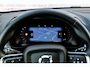 Volvo XC40 2.0 B4 Plus Dark | Trekhaak | Harman Kardon Audio | Achteruitrijcamera | Parkeersensoren | Keyless Entry | Elektrische Achterklep | Elektrisch Verstelbare Voorstoelen | Stoelverwarming | Google Navigatie | Apple Carplay | Android Auto | Lichtmetalen Velgen 18 inch