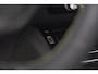 Peugeot e-2008 EV GT Pack 50 kWh | 92,6% SOH | Panoramadak | Adaptieve Cruise Control | Alcantara Bekleding