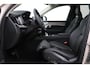 Volvo XC90 T8 Ultra Dark | Bowers&Wilkins | Stoelventilatie | Trekhaak | Panoramadak | 360° Camera | Massage | Head-Up | ACC