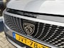 Peugeot 3008 1.6 plug-in Hybrid 195 Allure | Afneembare trekhaak 1550 KG | Tot 8 jaar Garantie | Stekkerhybride tot 85 KM Elektrisch Rijden | Navigatie | Stuurverwarming | 360 Graden Camera | Keyless Entry | LED Verlichting | 19" Lichtmetalen Velgen |