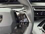 Peugeot 3008 1.6 plug-in Hybrid 195 Allure | Afneembare trekhaak 1550 KG | Tot 8 jaar Garantie | Stekkerhybride tot 85 KM Elektrisch Rijden | Navigatie | Stuurverwarming | 360 Graden Camera | Keyless Entry | LED Verlichting | 19" Lichtmetalen Velgen |
