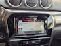 Suzuki Vitara 1.5 Hybrid Style Automaat/ Schuifdak/ Parkeersensoren voor + achter/ Trekhaak/ Navi/ Rijklaarprijs!