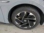Volkswagen ID.3 Pro Edition Advantage 204pk 58 kWh / Navigatie / Stoelverwarming / Camera / 18" LMV