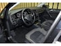 Volkswagen Golf Variant 1.2 TSI Highline 109dkm 2e eig. NL-auto Trekhaak Clima Cruise Camera PDC 17" + Nwe APK