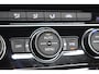 Volkswagen Golf Variant 1.2 TSI Highline 109dkm 2e eig. NL-auto Trekhaak Clima Cruise Camera PDC 17" + Nwe APK