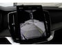 Volvo XC90 2.0 T8 Plug-in hybrid AWD Ultra Dark Luchtvering | Panoramadak | Trekhaak | Verwarmbare voorstoelen met massage en ventilatie | Head-up display | 360 graden camera | Premium audio by Bowers & Wilkins |