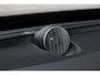 Volvo XC90 2.0 T8 Plug-in hybrid AWD Ultra Dark Luchtvering | Panoramadak | Trekhaak | Verwarmbare voorstoelen met massage en ventilatie | Head-up display | 360 graden camera | Premium audio by Bowers & Wilkins |