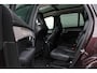 Volvo XC90 2.0 T8 Plug-in hybrid AWD Ultra Dark Luchtvering | Panoramadak | Trekhaak | Verwarmbare voorstoelen met massage en ventilatie | Head-up display | 360 graden camera | Premium audio by Bowers & Wilkins |