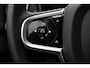 Volvo XC90 2.0 T8 Plug-in hybrid AWD Ultra Dark Luchtvering | Panoramadak | Trekhaak | Verwarmbare voorstoelen met massage en ventilatie | Head-up display | 360 graden camera | Premium audio by Bowers & Wilkins |