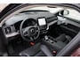 Volvo XC90 2.0 T8 Plug-in hybrid AWD Ultra Dark Luchtvering | Panoramadak | Trekhaak | Verwarmbare voorstoelen met massage en ventilatie | Head-up display | 360 graden camera | Premium audio by Bowers & Wilkins |