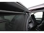 Volvo XC90 2.0 T8 Plug-in hybrid AWD Ultra Dark Luchtvering | Panoramadak | Trekhaak | Verwarmbare voorstoelen met massage en ventilatie | Head-up display | 360 graden camera | Premium audio by Bowers & Wilkins |