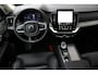 Volvo XC90 2.0 T8 Plug-in hybrid AWD Ultra Dark Luchtvering | Panoramadak | Trekhaak | Verwarmbare voorstoelen met massage en ventilatie | Head-up display | 360 graden camera | Premium audio by Bowers & Wilkins |
