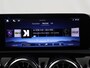 Mercedes-Benz A-klasse 250 e AMG Line | Night | Multispaaks velgen | Panoramadak | Multibeam | Sfeerverlichting |