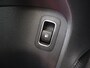 Mercedes-Benz A-klasse 250 e AMG Line | Night | Multispaaks velgen | Panoramadak | Multibeam | Sfeerverlichting |