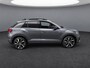 Volkswagen T-Roc 1.5 TSI 150pk R-Line DSG Automaat Black Style / Panorama schuifdak / Navigatie by APP / Led Plus / LM 19 inch / Park Assist / Camera