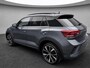 Volkswagen T-Roc 1.5 TSI 150pk R-Line DSG Automaat Black Style / Panorama schuifdak / Navigatie by APP / Led Plus / LM 19 inch / Park Assist / Camera