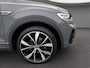 Volkswagen T-Roc 1.5 TSI 150pk R-Line DSG Automaat Black Style / Panorama schuifdak / Navigatie by APP / Led Plus / LM 19 inch / Park Assist / Camera