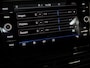 Volkswagen T-Roc 1.5 TSI R-Line 150 pk Automaat (DSG) | Navigatie via App | Panoramadak | Parkeersensoren (Park assist) | Achteruitrijcamera | Keyless pakket | Black Style pakket | R-Line |