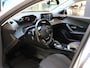 Peugeot 2008 SUV Allure Pack 130 pk Automaat | Achteruitrijcamera | Climate Control | Apple Carplay/ Android auto | Stoelverwarming