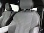 Peugeot 5008 SUV Allure Hybrid 145pk Automaat | 7 Zitplaatsen | Navigatie | 360° Camera | Adaptieve Cruise Control | Climate Control | Parkeersensoren v+a | Stuurverwarming | Armsteun | Led koplampen | Keyless | Draadloze Apple Carplay / Android Auto | Automatisch dimlicht | Regensensor | Donker getint glas | 19" Lichtmetalen velgen |
