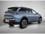 Peugeot 5008 SUV Allure Hybrid 145pk Automaat | 7 Zitplaatsen | Navigatie | 360° Camera | Adaptieve Cruise Control | Climate Control | Parkeersensoren v+a | Stuurverwarming | Armsteun | Led koplampen | Keyless | Draadloze Apple Carplay / Android Auto | Automatisch dimlicht | Regensensor | Donker getint glas | 19" Lichtmetalen velgen |