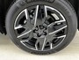 Peugeot 5008 SUV Allure Hybrid 145pk Automaat | 7 Zitplaatsen | Navigatie | 360° Camera | Adaptieve Cruise Control | Climate Control | Parkeersensoren v+a | Stuurverwarming | Armsteun | Led koplampen | Keyless | Draadloze Apple Carplay / Android Auto | Automatisch dimlicht | Regensensor | Donker getint glas | 19" Lichtmetalen velgen |